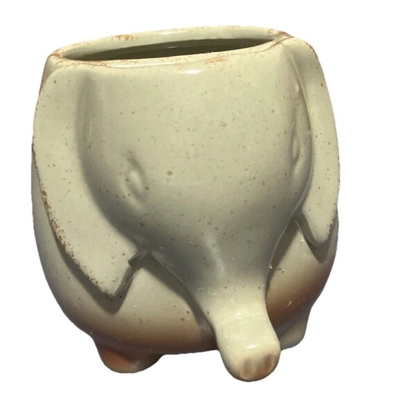 Elephant mug/tea mug, holds the  teabag 4”T. X 3.25”W. Cream and Tan - Picture 1 of 16